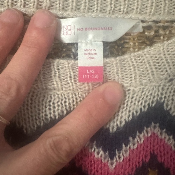 Sweater. Worn like twice - Picture 2 of 2